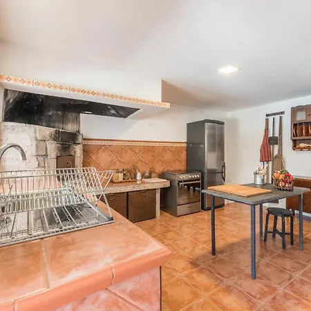 Feriehus Guestready - Sunset Pool House Esposende